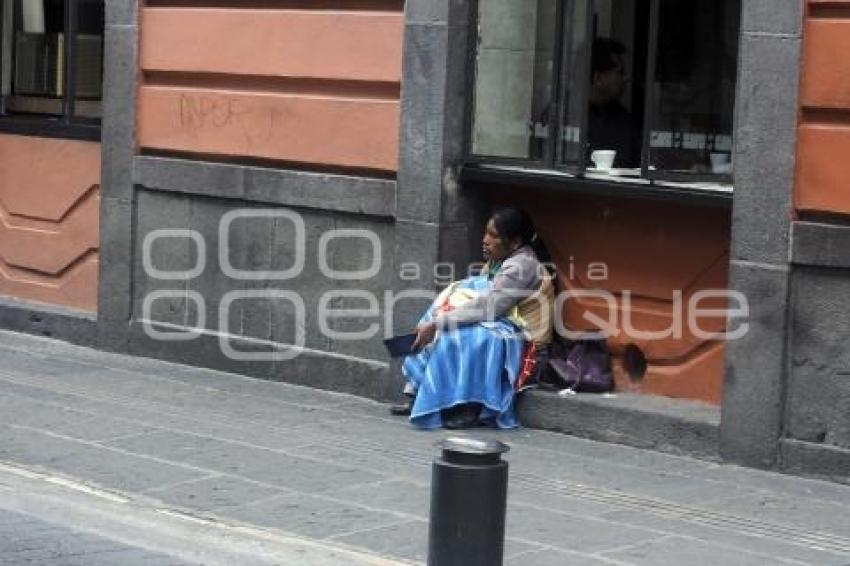 LIMOSNA . POBREZA