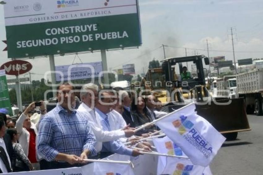CONSTRUCCIÓN 2o PISO AUTOPISTA MEX - PUE