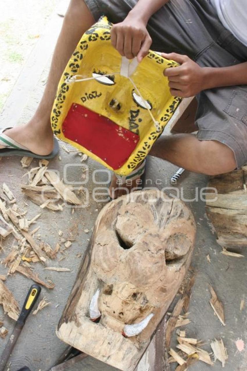 ELABORACIÓN DE MÁSCARAS DE TECUANES