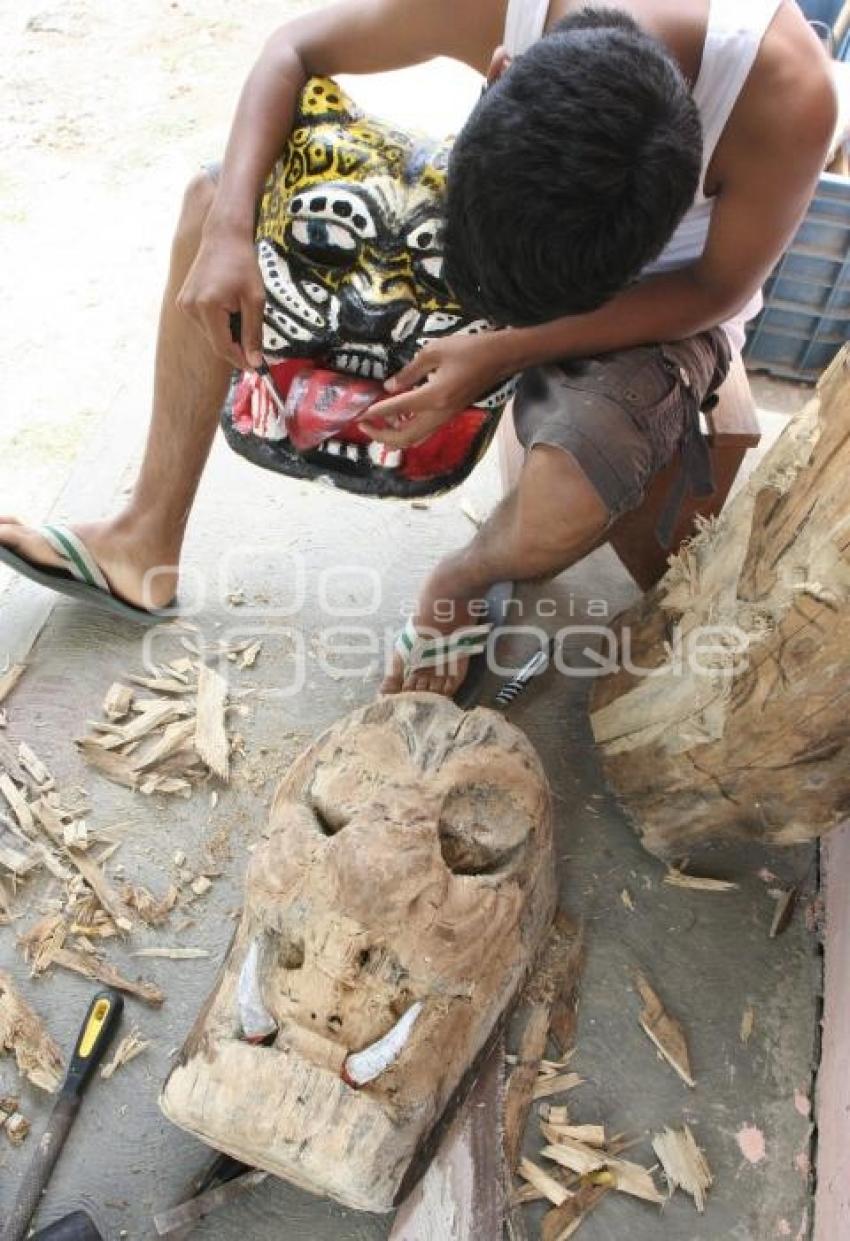 ELABORACIÓN DE MÁSCARAS DE TECUANES