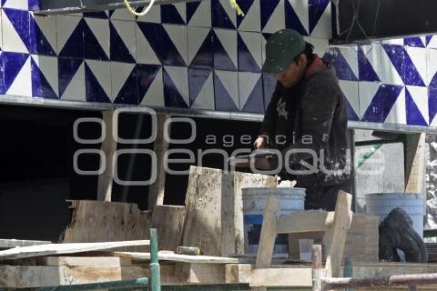 OBRA . ANTIGUA TORRE TELEFÉRICO