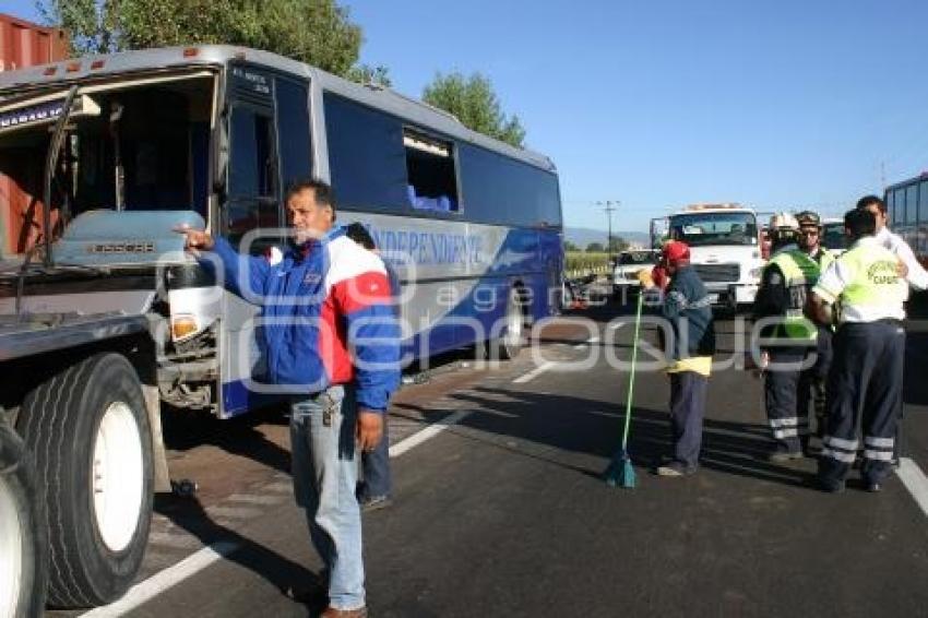 CHOQUE EN AUTOPISTA