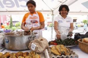 FERIA DEL CHILE EN NOGADA