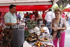 FERIA DEL CHILE EN NOGADA