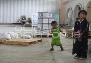 ENTREGA DE DESPENSAS . ACATLÁN DE OSORIO