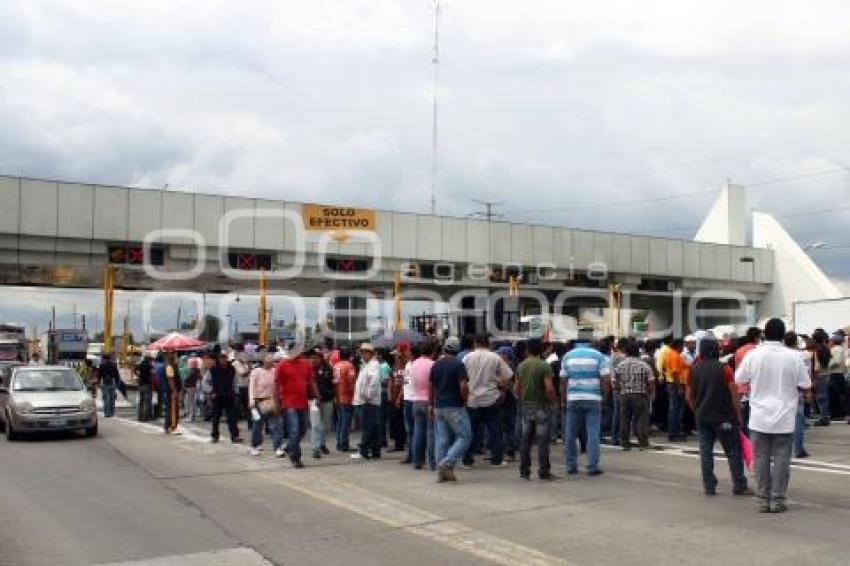 MANIFESTACIÓN AUTOPISTA PUE - MEX