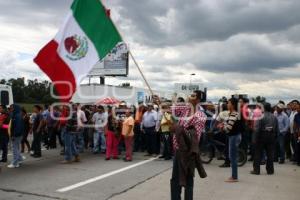 MANIFESTACIÓN AUTOPISTA PUE - MEX