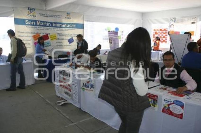 INAUGURAN FERIA DE EMPLEO