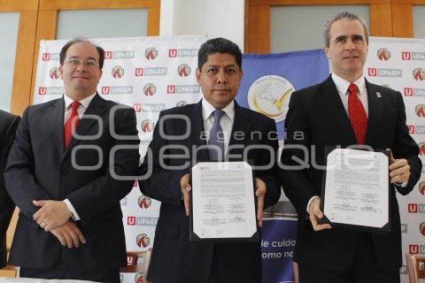 FIRMA CONVENIO UPAEP HOSPITAL ANGELES