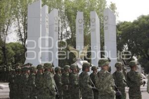 EJÉRCITO . ENSAYO . NIÑOS HÉROES