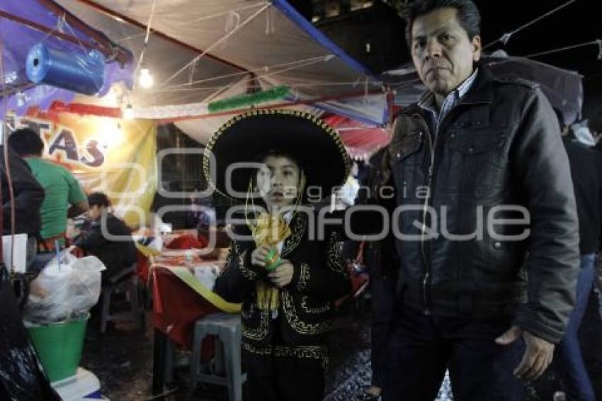 GRITO DE INDEPENDENCIA . ZÓCALO