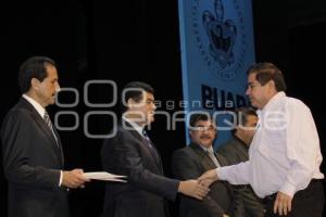 BUAP . ENTREGA DE DEFINITIVIDADES