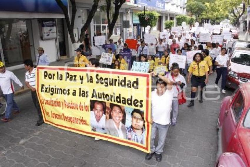 MARCHA POR LA PAZ . TEHUACÁN