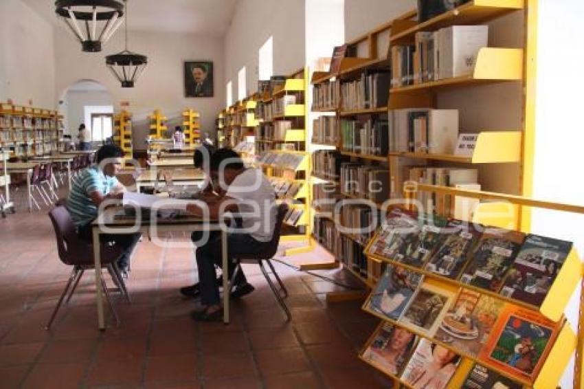 TEHUACÁN . BIBLIOTECA PÚBLICA