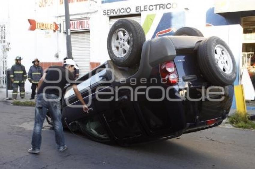 VOLCADURA CAMIONETA
