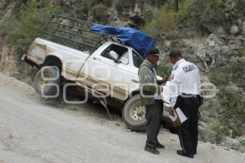 TEHUACÁN . CHOQUE DE EBRIO