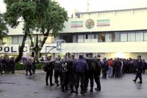 POLICÍA ESTATAL . PARO DE LABORES