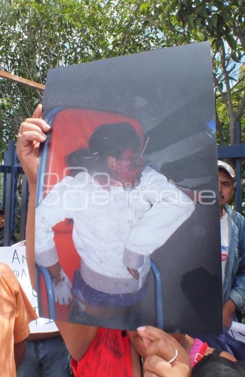 TEHUACÁN . MANIFESTACIÓN EN CERESO