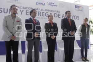 CLAUSURA CURSOS AUTOEMPLEO . DIF