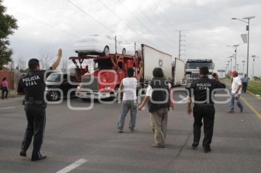 CIERRAN PERIFÉRICO EN PROTESTA