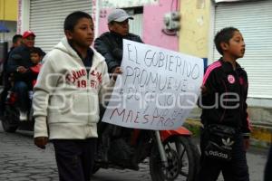 MANIFESTACIÓN PADRES DE FAMILIA