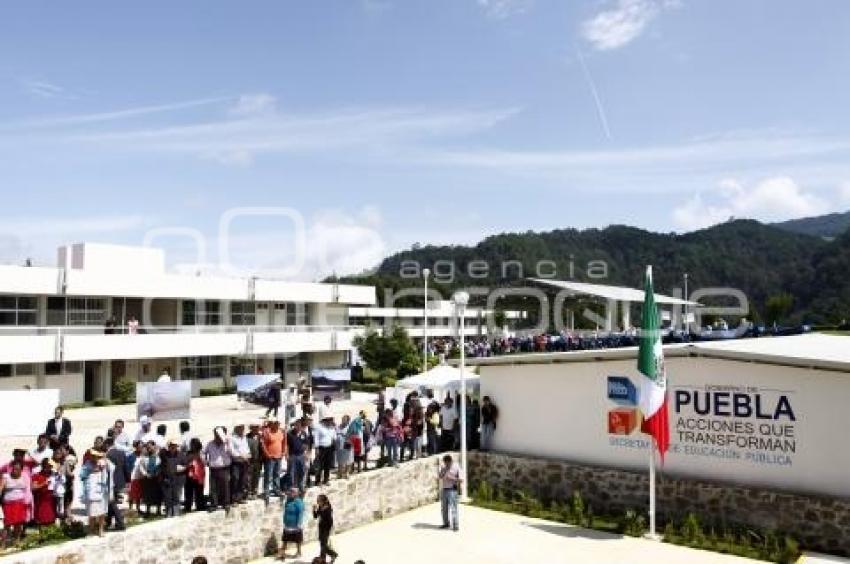 CENTRO ESCOLAR ZACAPOAXTLA