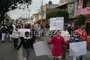 MANIFESTACIÓN PADRES DE FAMILIA