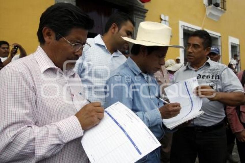 MANIFESTANTES CHOLULA . CASA AGUAYO