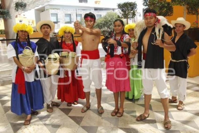 FESTIVAL DEL MOLE DE CADERAS