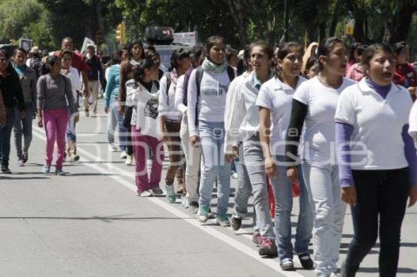 MARCHA POR AYOTZINAPA