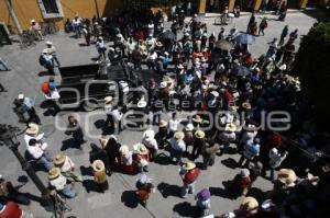 MANIFESTANTES . CHOLULA