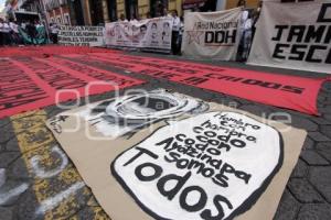 MARCHA POR AYOTZINAPA