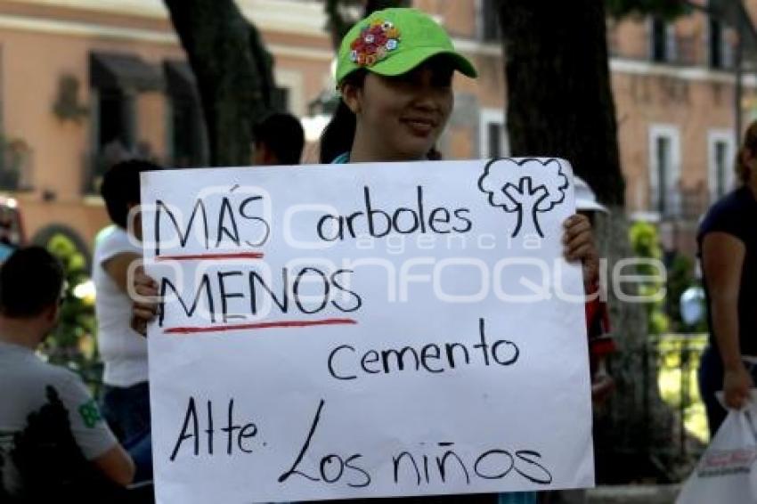 ZÓCALO . MANIFESTACIÓN PARQUE ECOLÓGICO