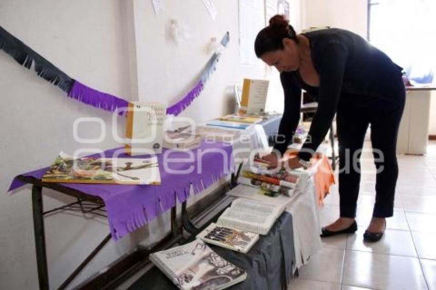 OFRENDA BIBLIOTECA . TEHUACÁN