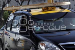 TRANSPORTE . TAXI