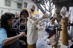 ELABORACIÓN DE CATRINAS . BARRIO ARTISTA