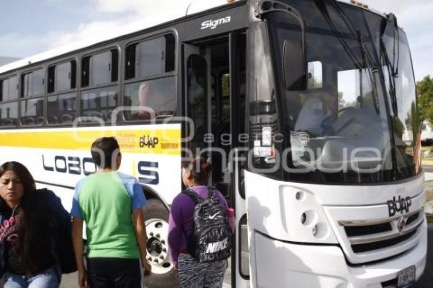 TRANSPORTE UNIVERSITARIO