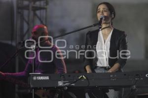 SOMOS AMÉRICA . JULIETA VENEGAS