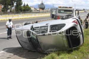 VOLCADURA AUTOPISTA