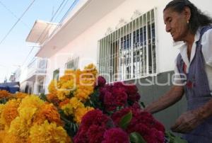 VENTAS DÍA DE MUERTOS . MERCADO