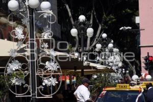 ADORNOS NAVIDEÑOS . ZÓCALO