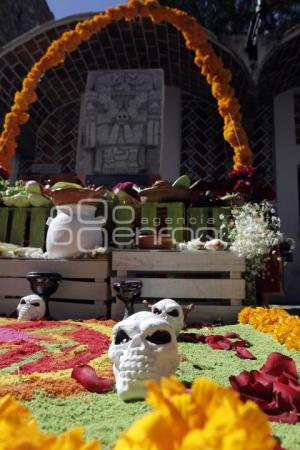 OFRENDA PREHISPÁNICA . BARRIO ARTISTA