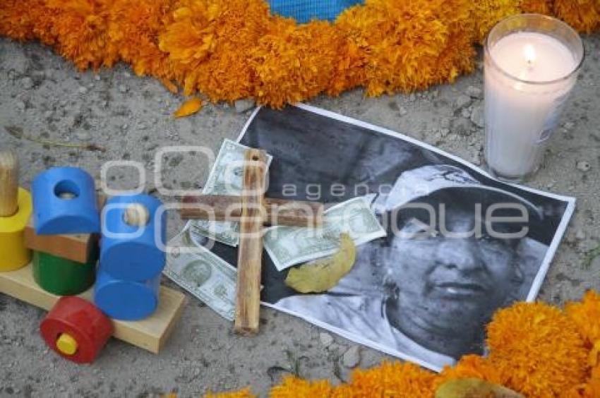 DÍA DE MUERTOS . PANTEÓN