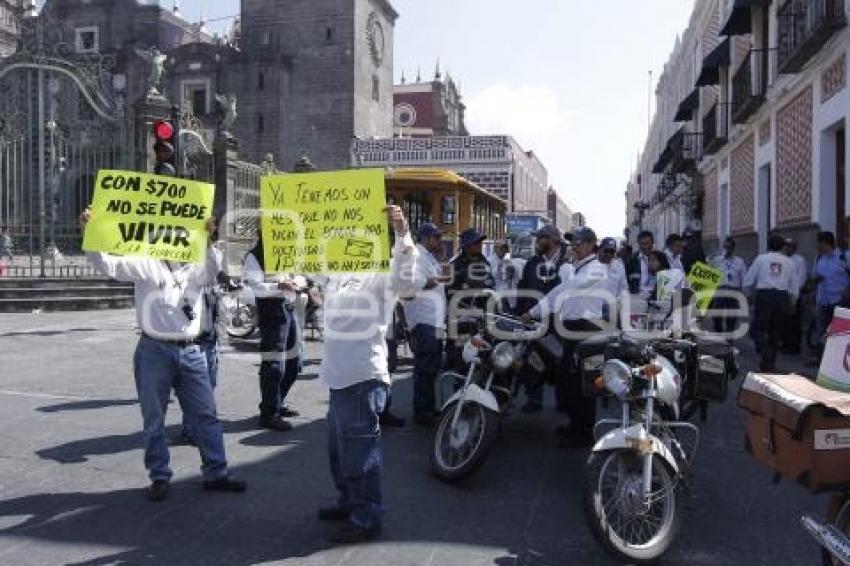 MANIFESTACIÓN CARTEROS