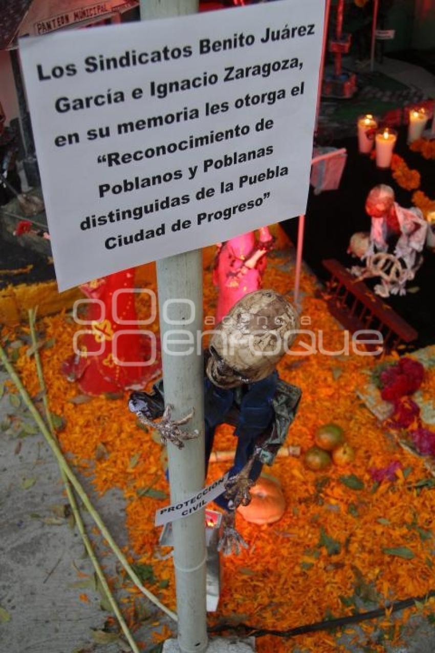 DÍA DE MUERTOS . PANTEÓN