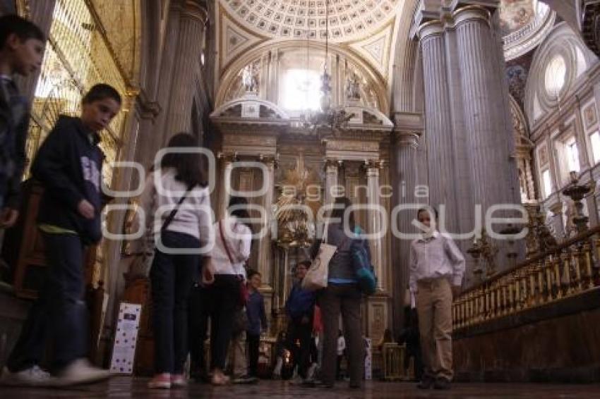 APERTURA DE CRIPTAS . CATEDRAL