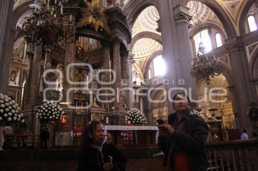 APERTURA DE CRIPTAS . CATEDRAL