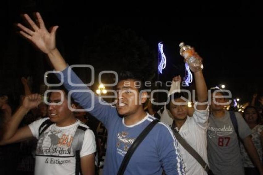 MARCHA POR AYOTZINAPA