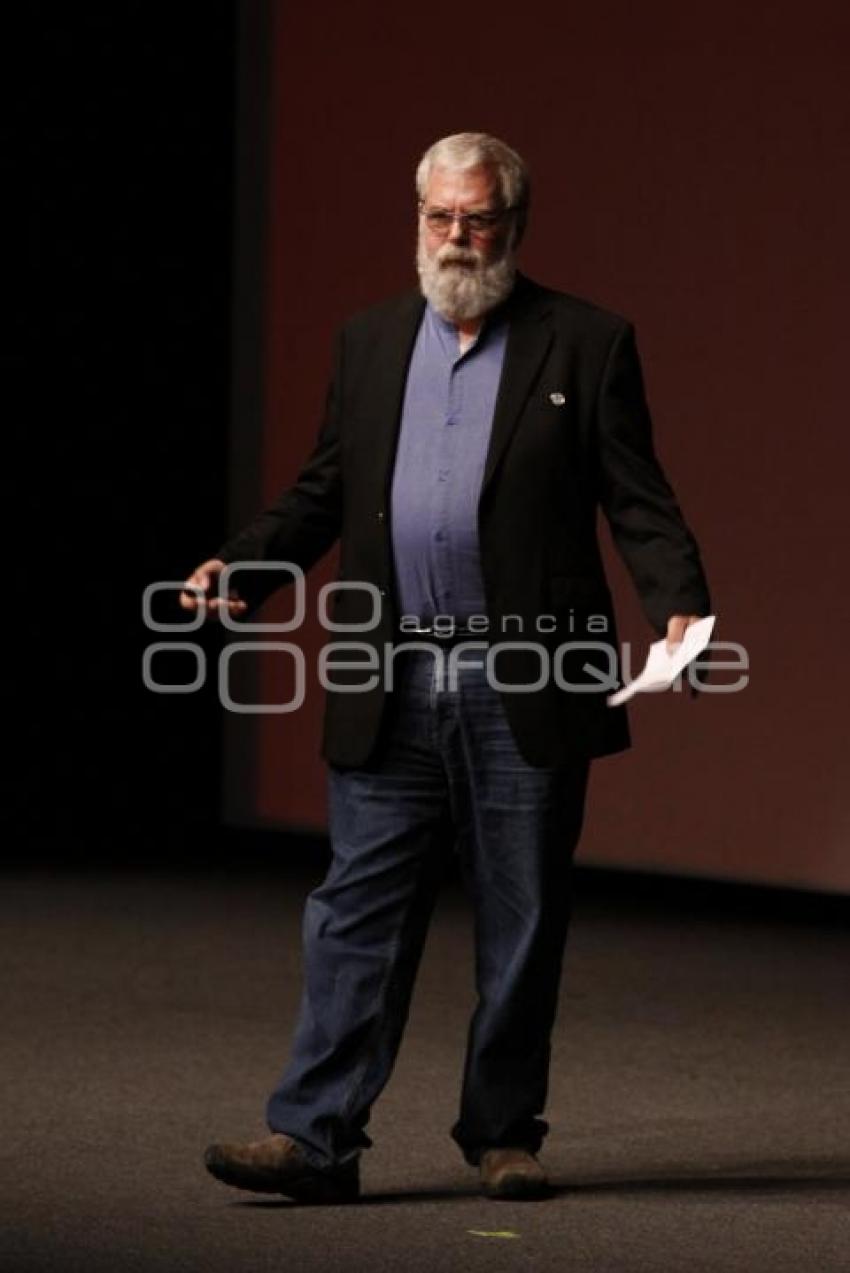 TIM JENISON . CIUADAD DE LAS IDEAS