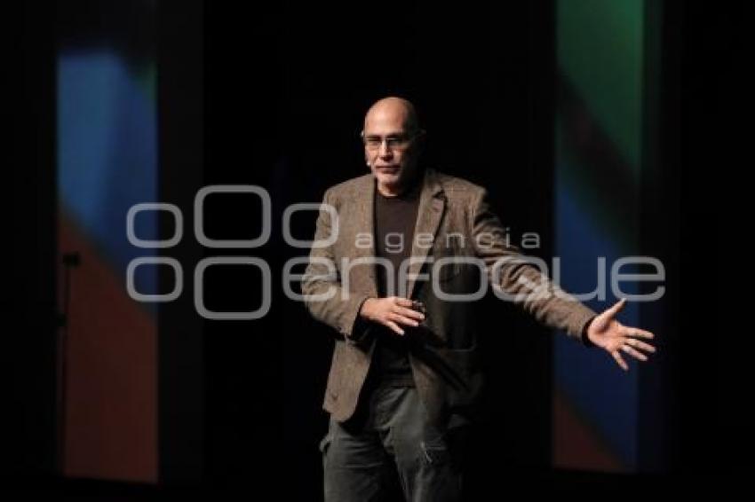 GUILLERMO ARRIAGA . CIUDAD DE LAS IDEAS